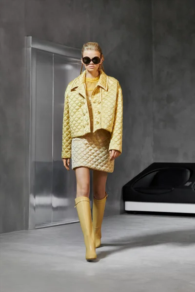 Look 8